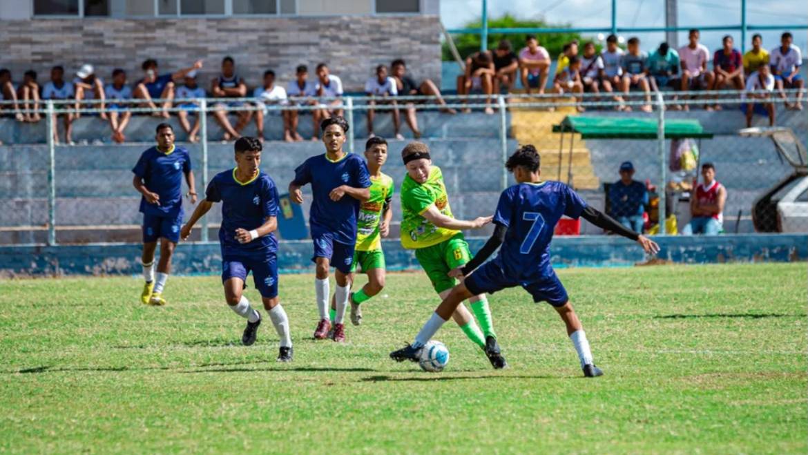 A 46ª Copa Nordeste de Futebol de Base, realizada no Sertão de PE, conta com a presença de olheiros e reúne mais de 600 talentosos atletas.