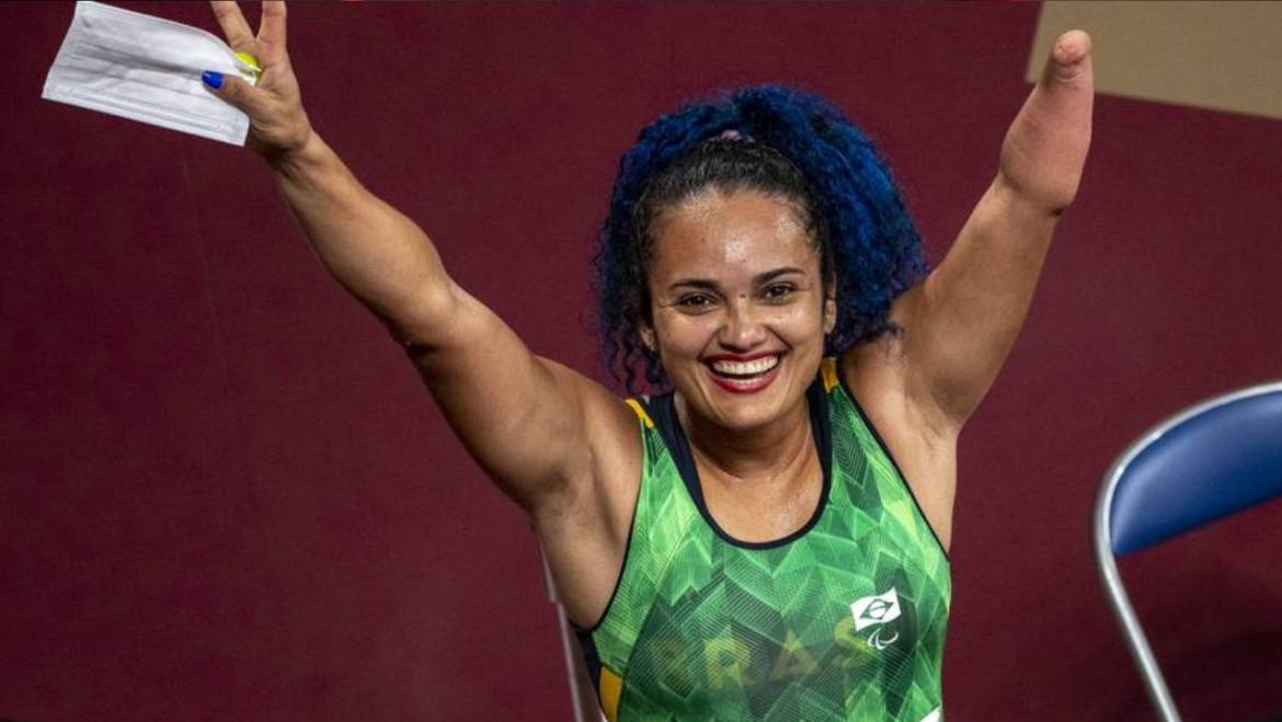 Fernanda Yara é campeã nos 400m no Mundial de Atletismo Paralímpico.