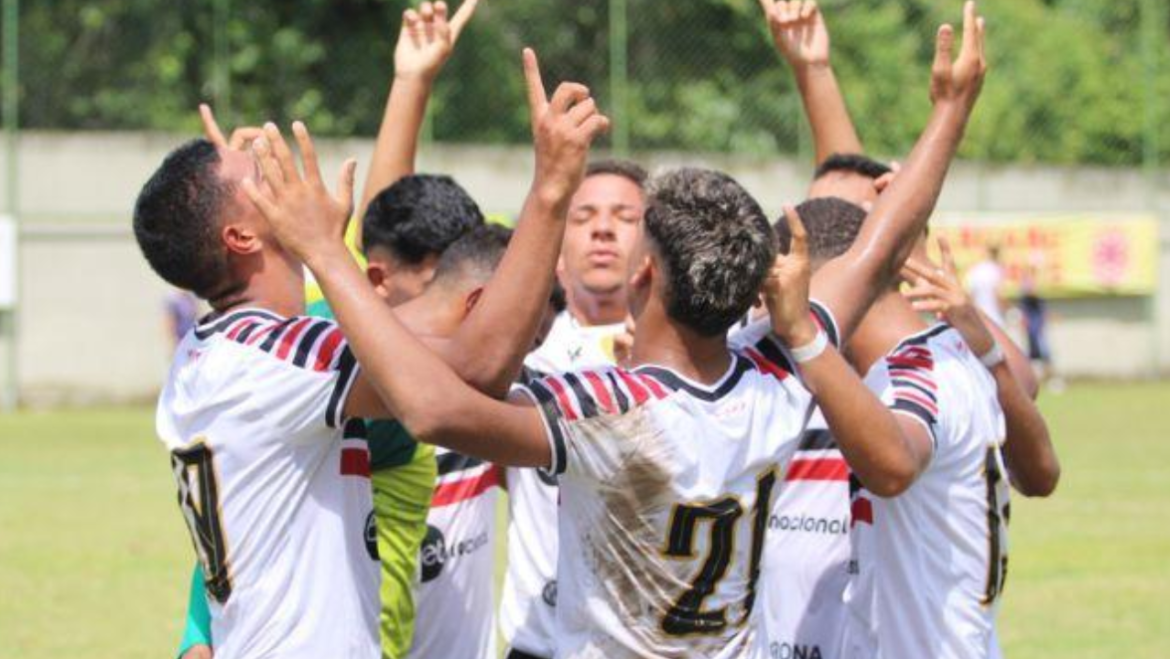 Santa Cruz vence Petrolina Sub-20