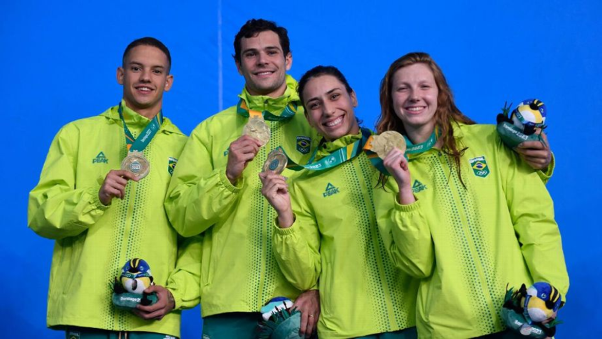 Brasil brilha na natação: ouro e recordes