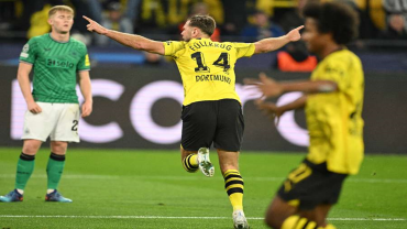 Borussia Dortmund vence e lidera Grupo F