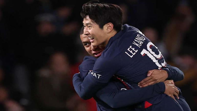 PSG vence Montpellier e assume liderança da Ligue 1