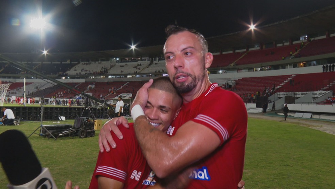 Paulo Sérgio elogia Thalissinho após vitória