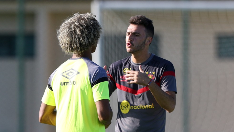 Pedro Lima: Jovem promessa brilha em treino