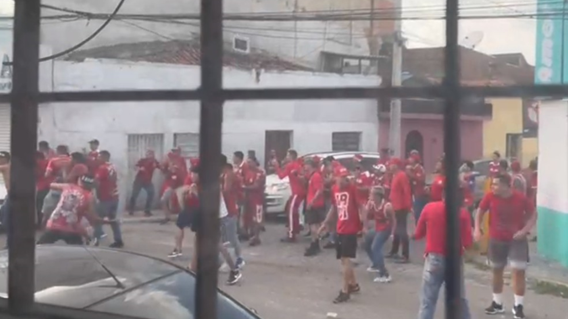 Confronto Torcedores: Central x Náutico