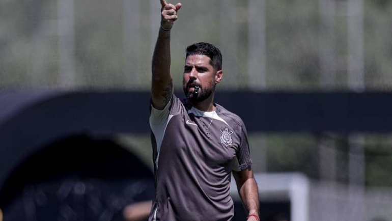 Corinthians: Oliveira Assume o Comando