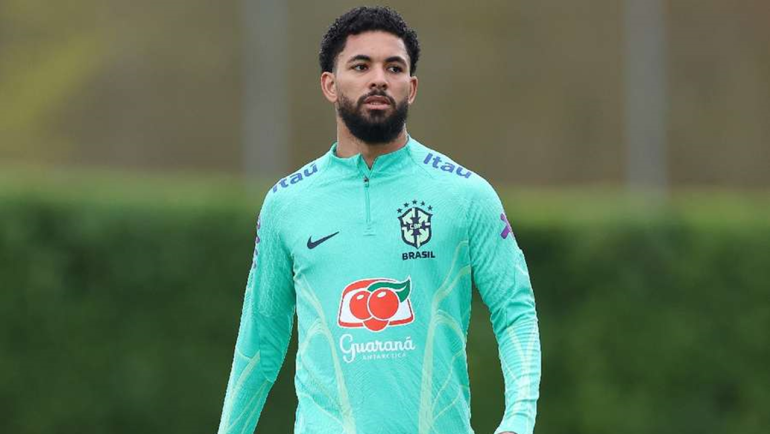 Douglas Luiz alerta para qualidade de Ollie Watkins