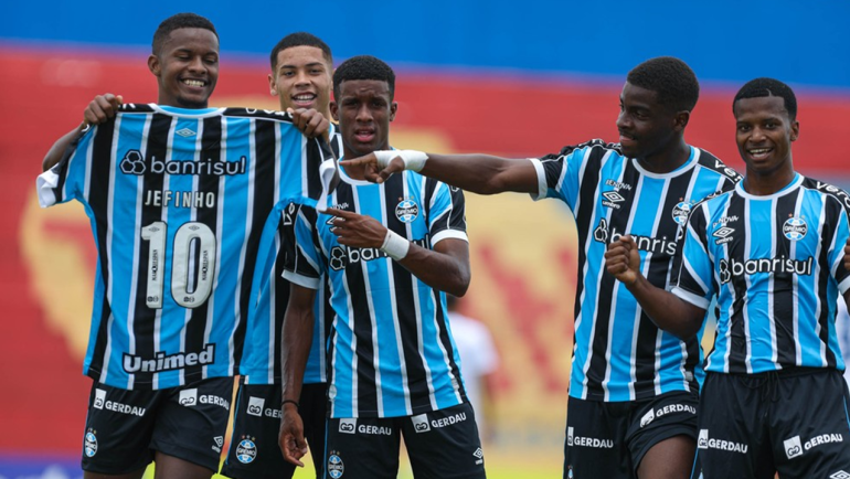 Novo Talento Emergindo das Categorias de Base do Grêmio