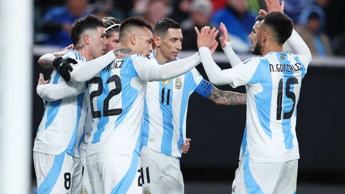 Argentina domina El Salvador em amistoso