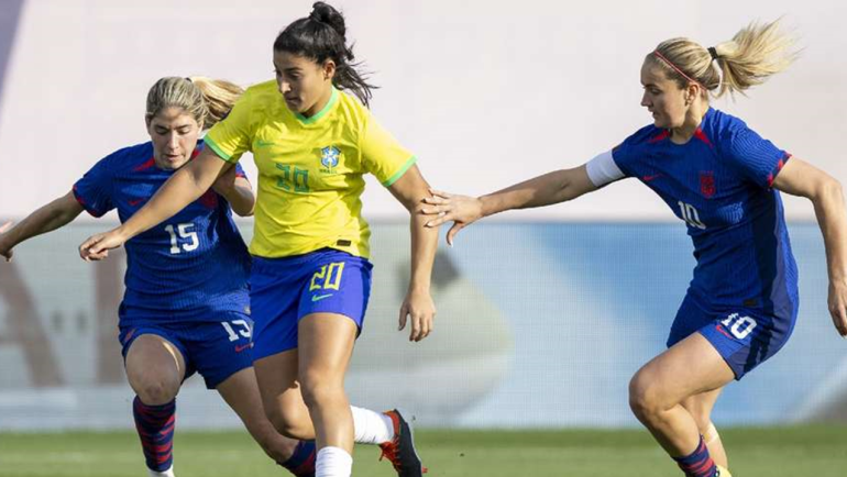 Brasil: Vice na Copa Ouro Feminina contra EUA