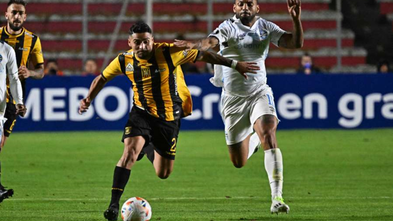 The Strongest vence Grêmio com gols pelo alto