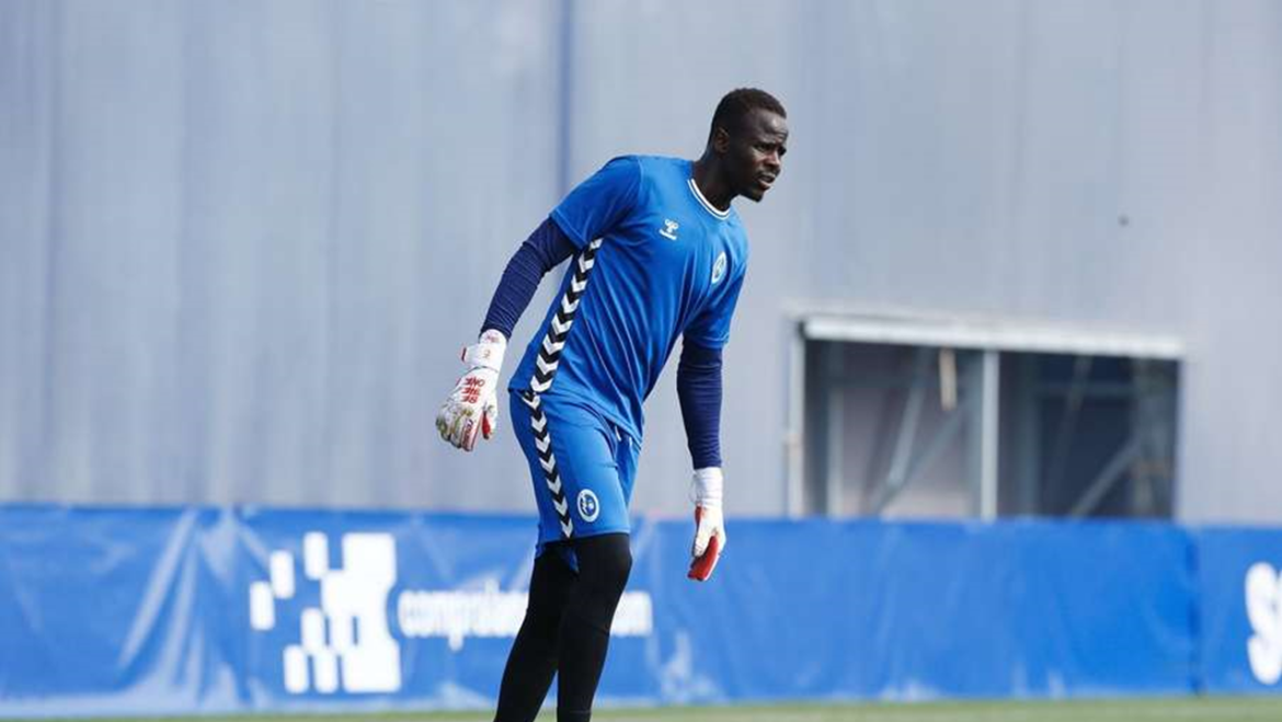 Goleiro suspenso na Espanha após confronto